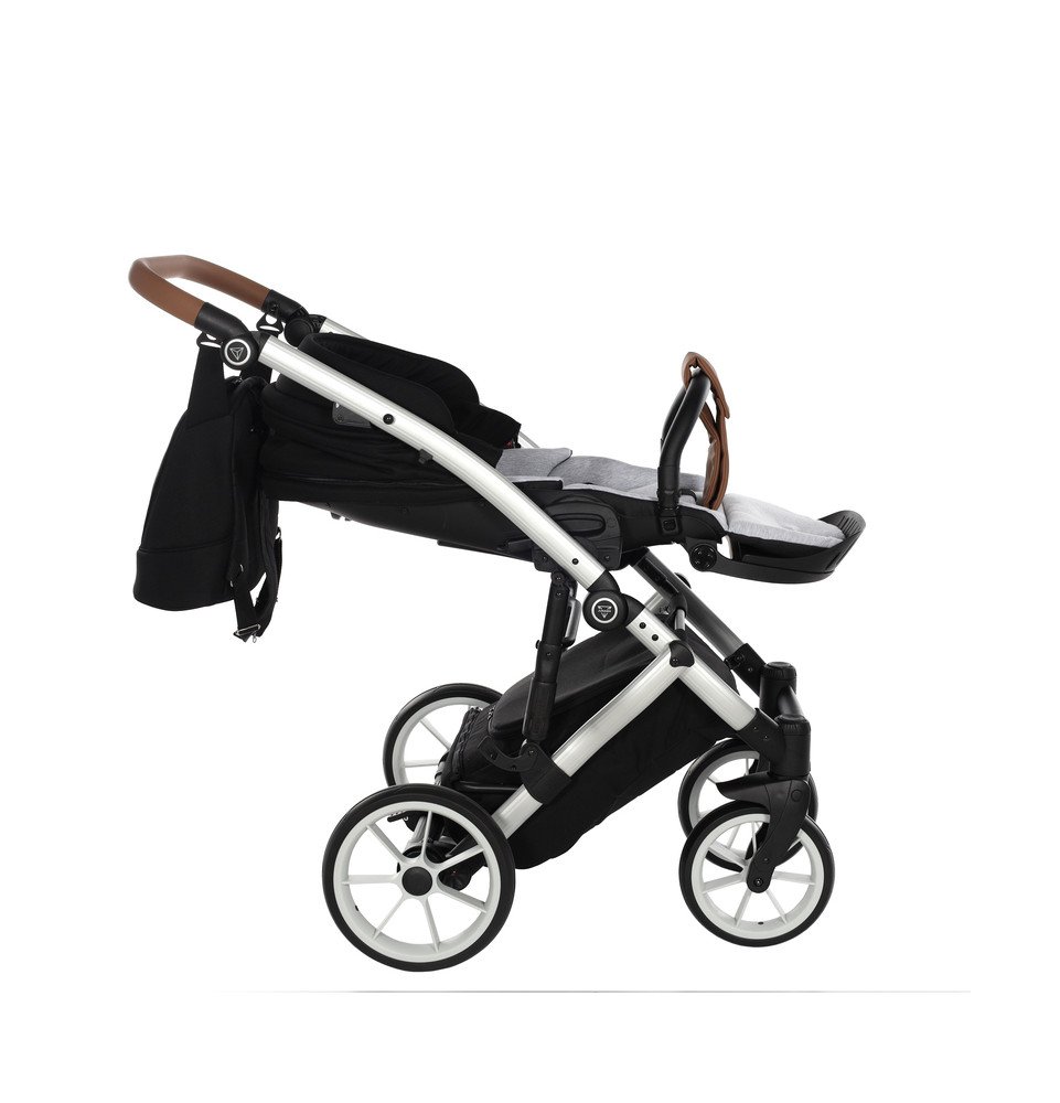 Universalus vežimėlis Junama Space 2in1, Black