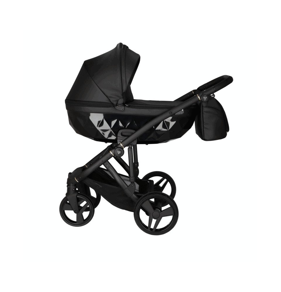 Universalus vežimėlis Junama Diamond Classic 3in1, Black Universalus vežimėlis Junama Diamond Classic 3in1, Black