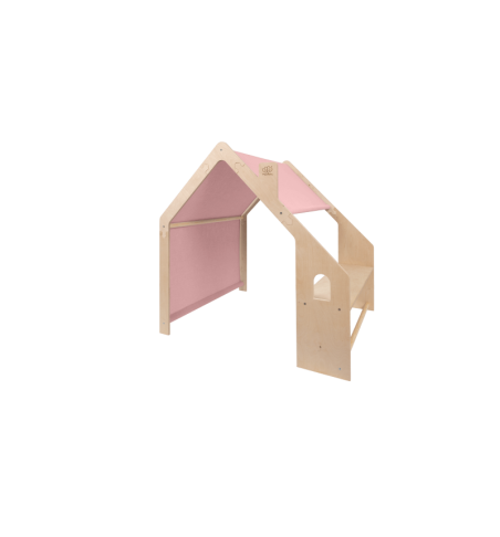 Medinis namelis su rožiniu stogu