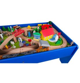 Medinis žaidimų stalas su traukinuku ir priedais