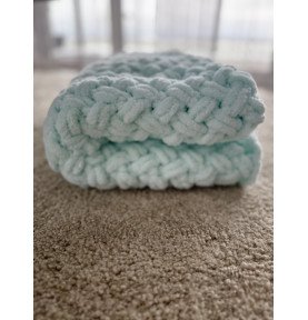 Rankomis megztas pledas, 80x110, mėtinis + batukai dovanų