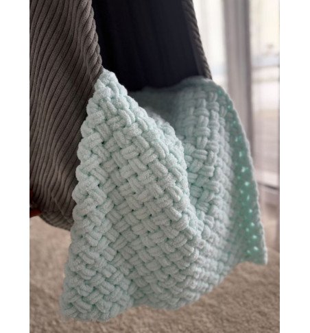 Rankomis megztas pledas, 80x110, mėtinis + batukai dovanų