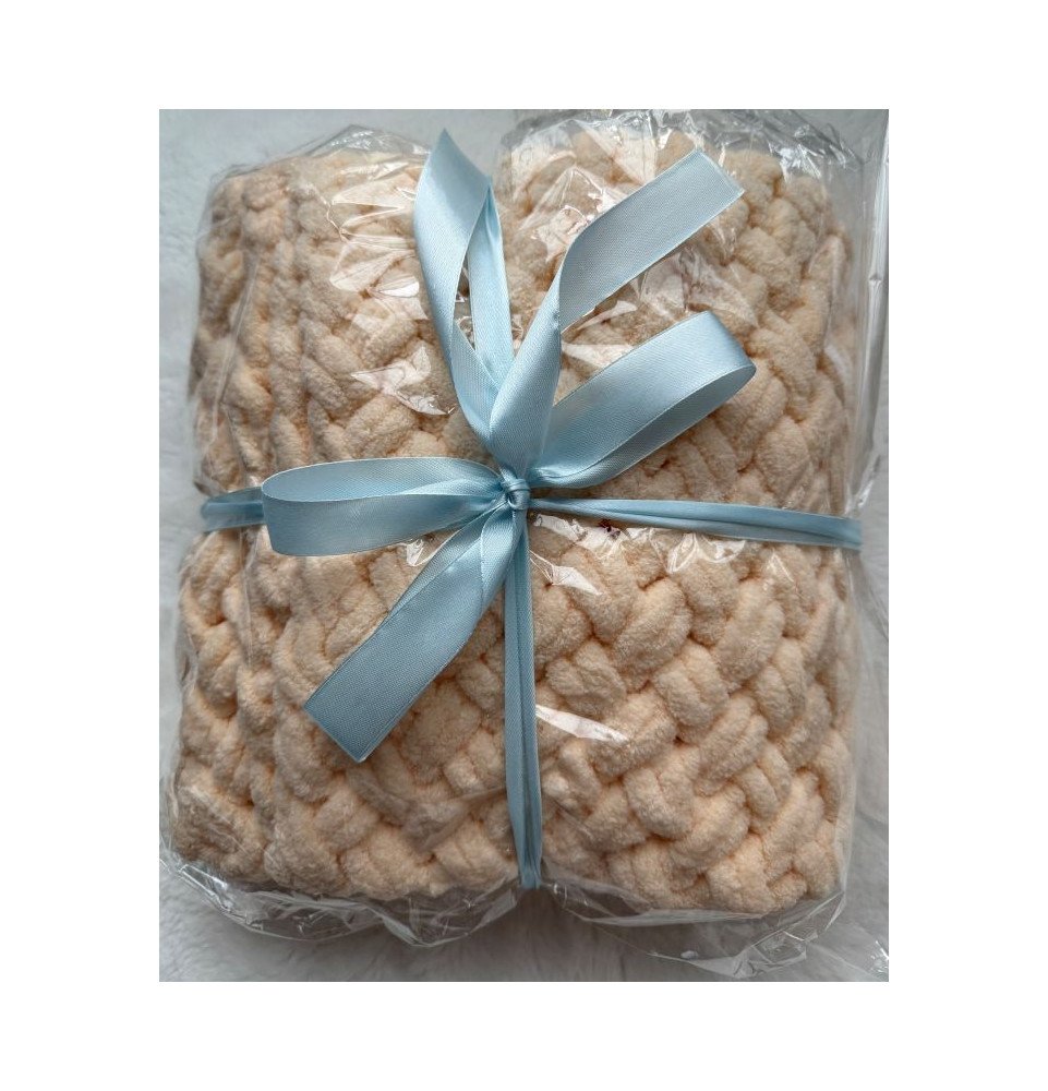 Rankomis megztas pledas, 80x110, margas + batukai dovanų