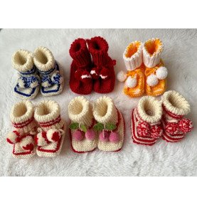 Rankomis megztas pledas, 80x110, margas + batukai dovanų