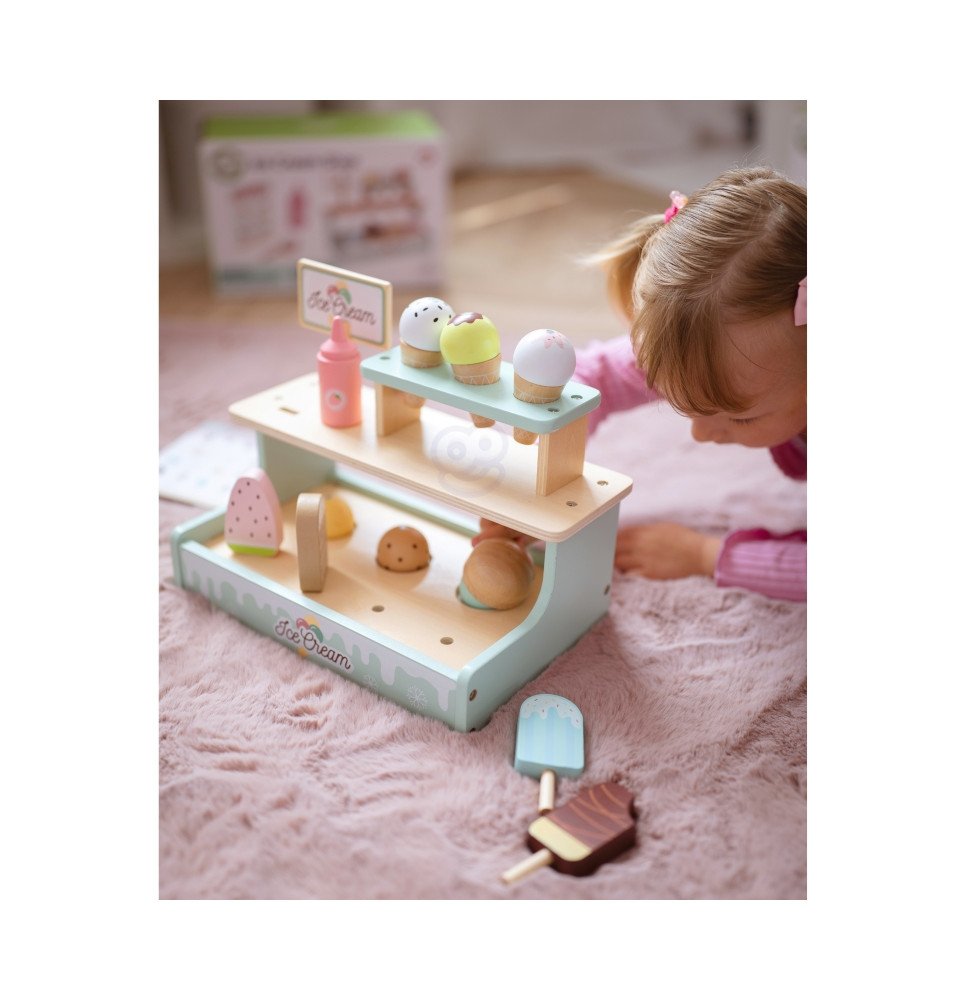 Medinis ledų kioskas su priedais