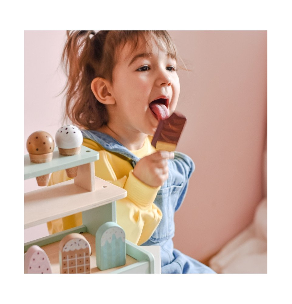 Medinis ledų kioskas su priedais