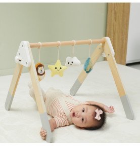 Medinis žaidimų stovelis