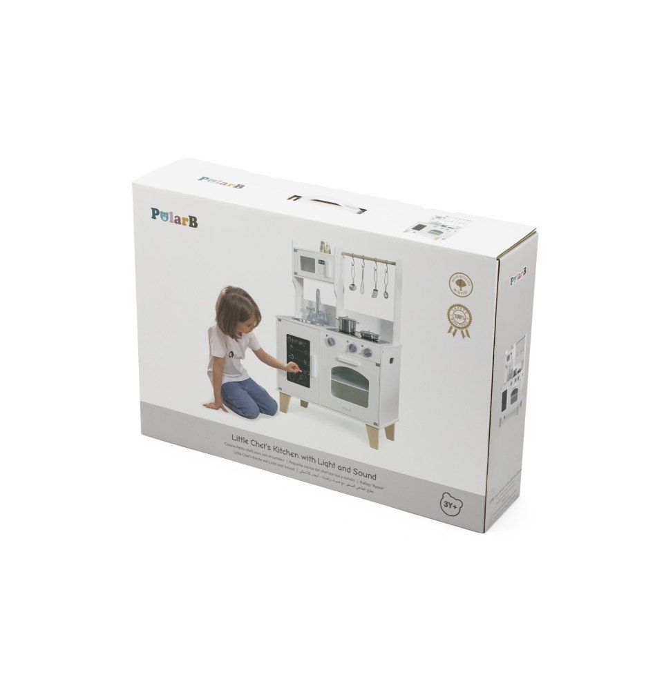 Medinė virtuvė su priedais