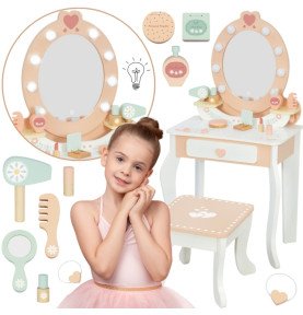 Medinis staliukas su priedais Tooky Toy