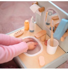 Medinis vonios kambario rinkinys