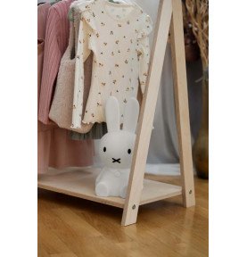 Medinė vaikiškų drabužių pakaba, natūralaus medžio