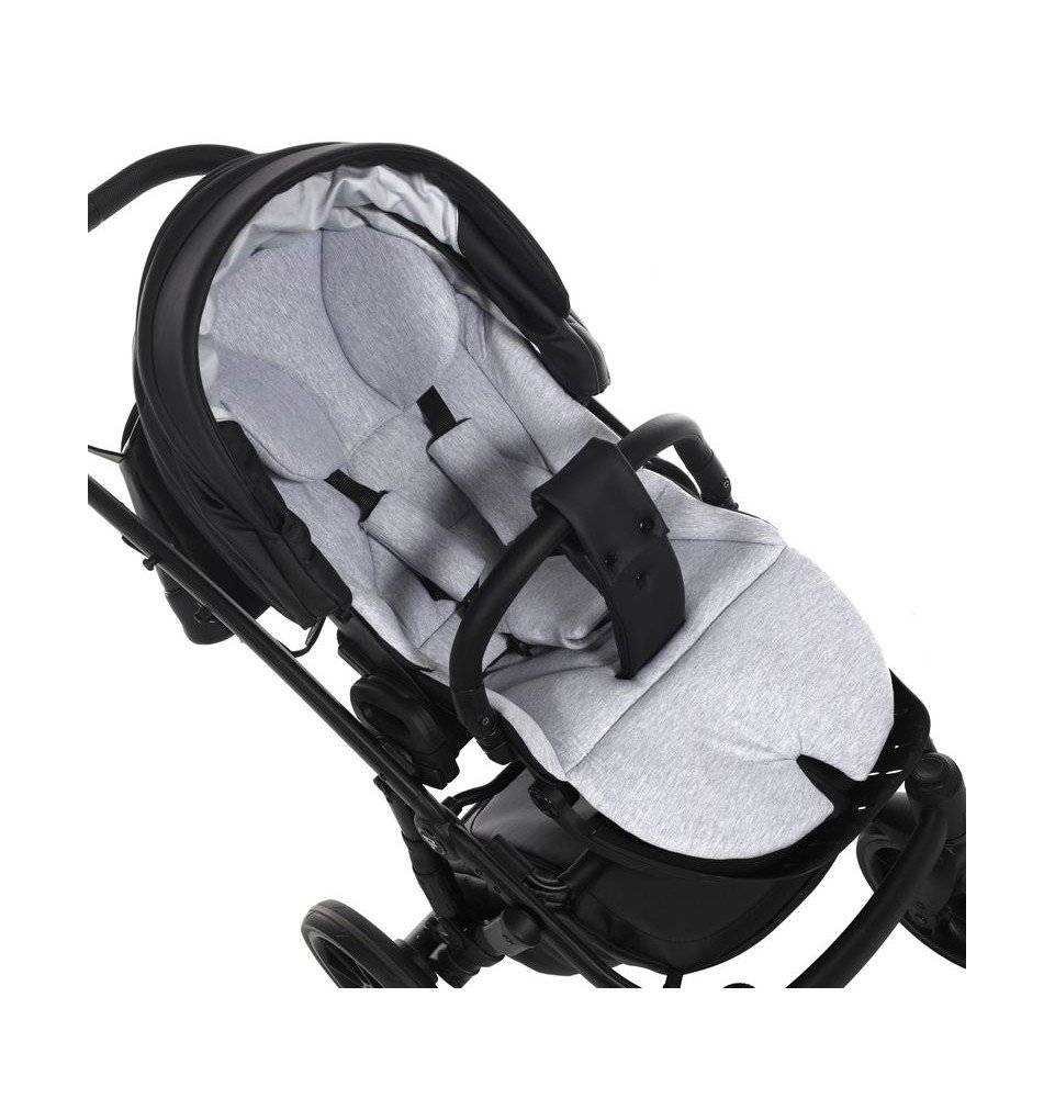 Universalus vežimėlis Junama Space Eco 3in1, Black